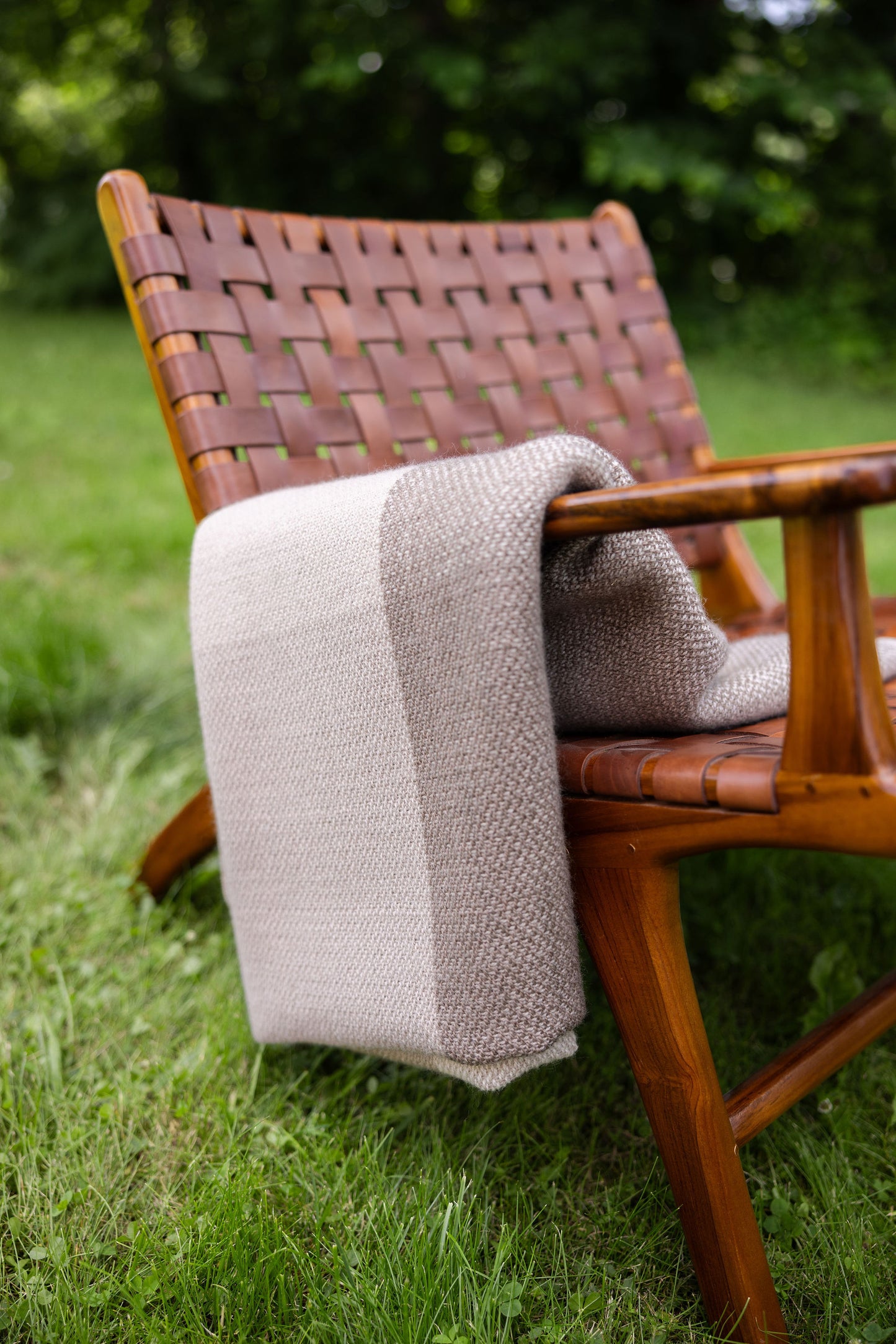 THROW JULIA BROWN BEIGE AND OFF WHITE